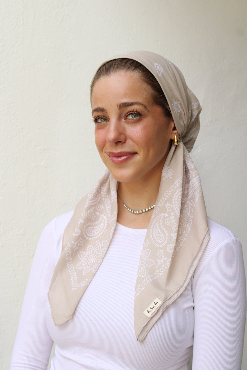 SHORT CLASSIC PRETIED Paisley Almond Head Scarf (WITH VELVET GRIP