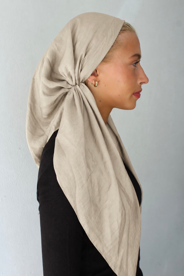 VERSATILE PRETIED Matte Satin Oat