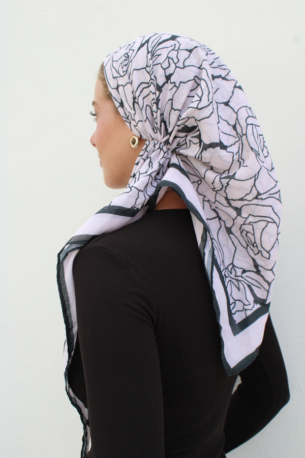 VERSATILE PRETIED Cream Rose (WITH VELVET GRIP)