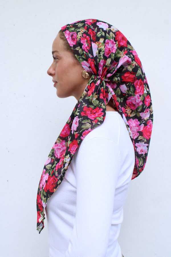 VERSATILE PRETIED Red Rose Bouquet (WITH VELVET GRIP)