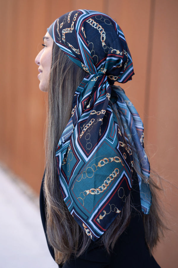 Emerald Chain Square Head Scarf