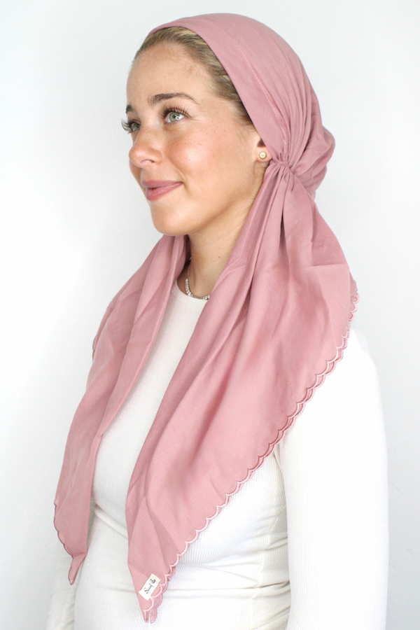 CLASSIC PRETIED Scalloped Pink Mauve