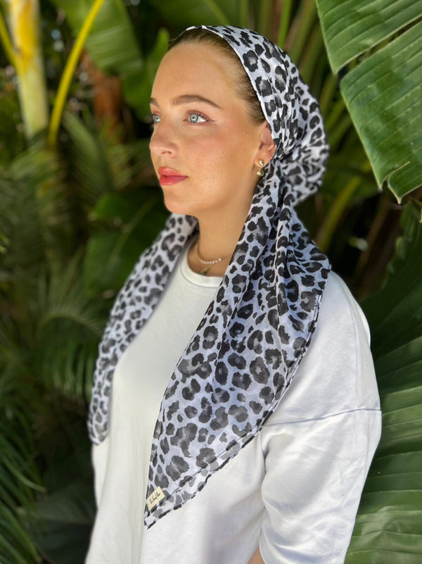 CLASSIC PRETIED Black and White Cheeta Head Scarf (WITH VELVET GRIP)