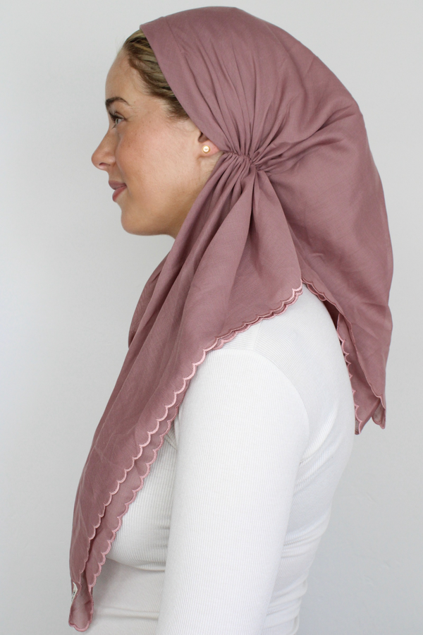 VERSATILE PRETIED Scalloped Plum