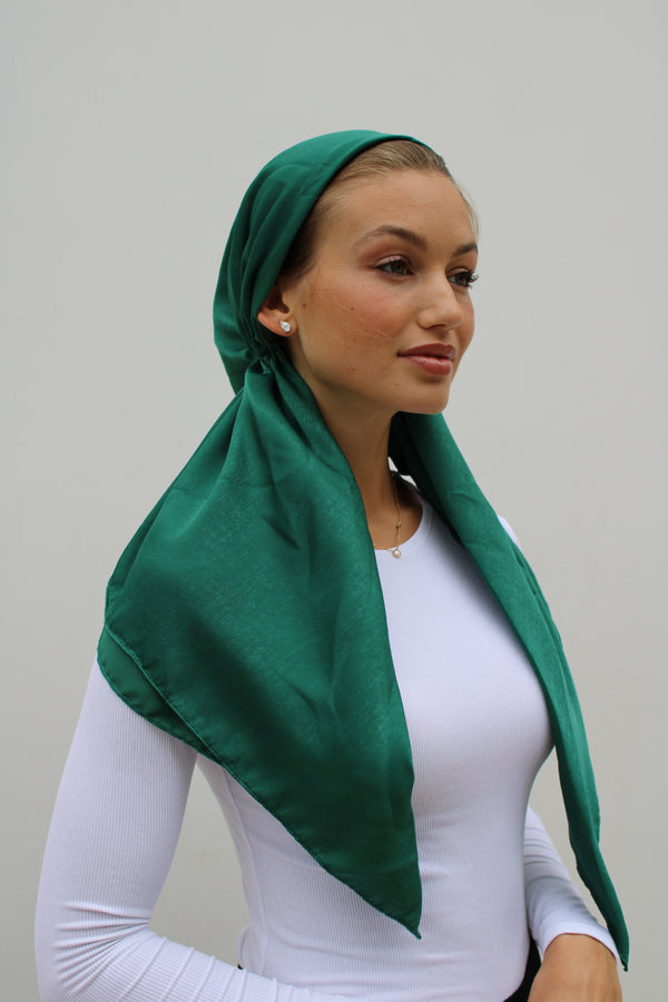 CLASSIC PRETIED Velour Satin Emerald (with Velvet Grip)