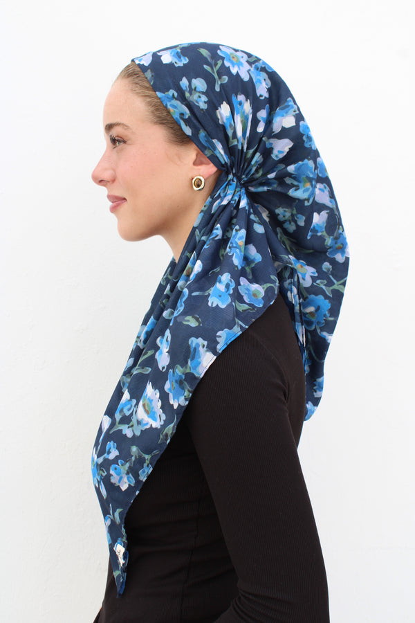 VERSATILE PRETIED Royal Blue Florals (WITH VELVET GRIP)