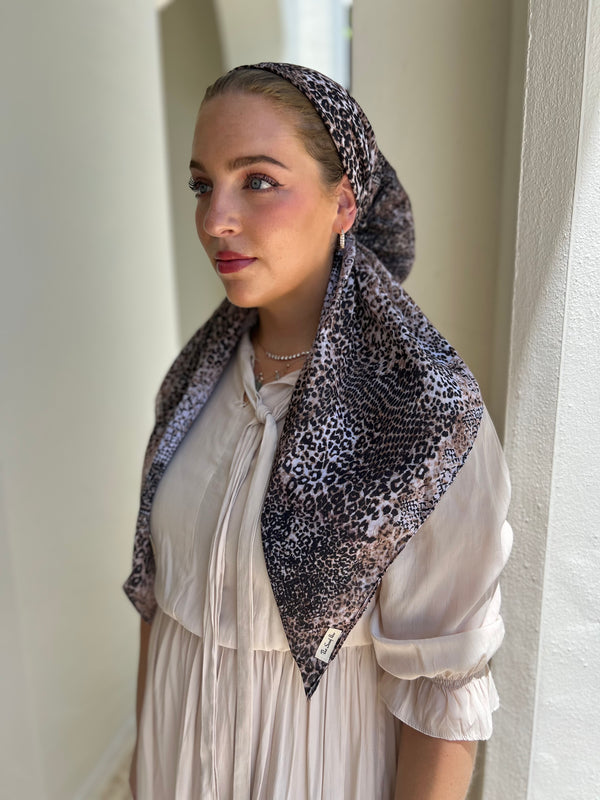 VERSATILE PRETIED Wild Print Head Scarf (WITH VELVET GRIP)