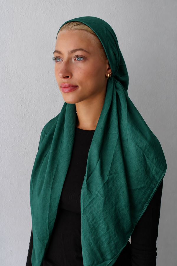 CLASSIC PRETIED Matte Satin Emerald