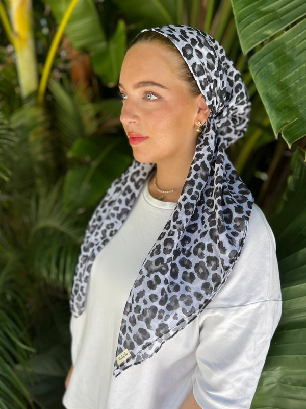 CLASSIC PRETIED Black and White Cheeta Head Scarf (WITH VELVET GRIP)