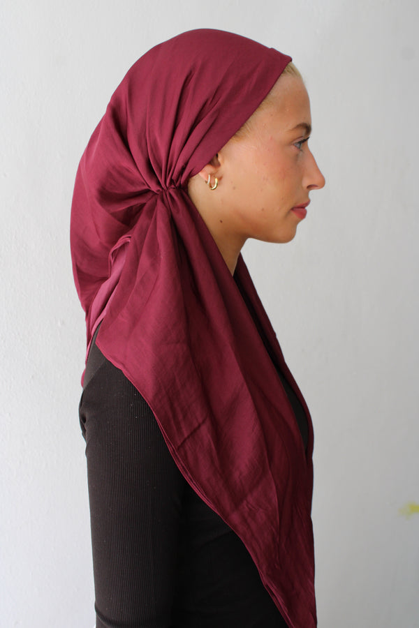 VERSATILE PRETIED Matte Satin Burgundy (with Velvet Grip)
