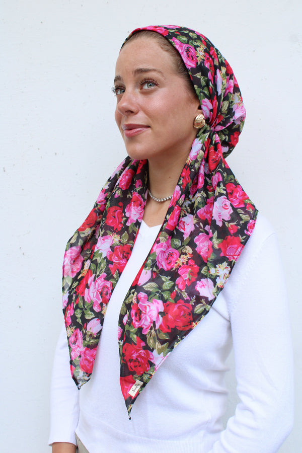 CLASSIC PRETIED Red Rose Bouquet Head Scarf (WITH VELVET GRIP)
