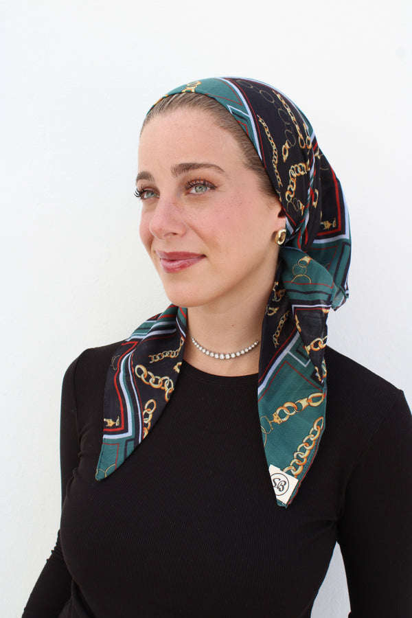 Emerald Chain Square Head Scarf