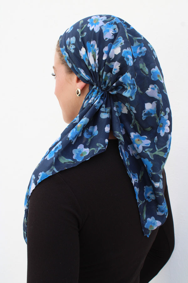 VERSATILE PRETIED Royal Blue Florals (WITH VELVET GRIP)