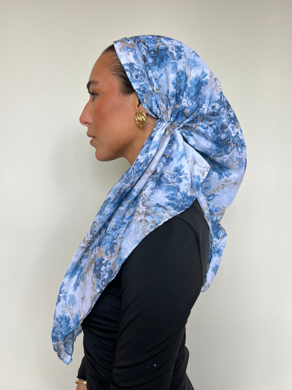 VERSATILE PRETIED Whimsical Blue Garden (WITH VELVET GRIP)