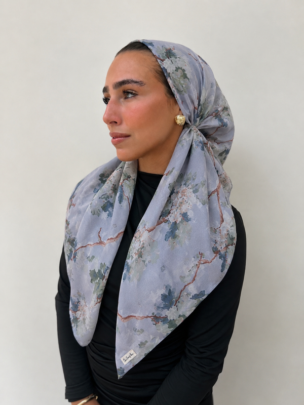 CLASSIC PRETIED Blue Willow Head Scarf