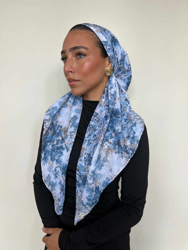 CLASSIC PRETIED Whimsical Blue Garden Head Scarf (WITH VELVET GRIP)