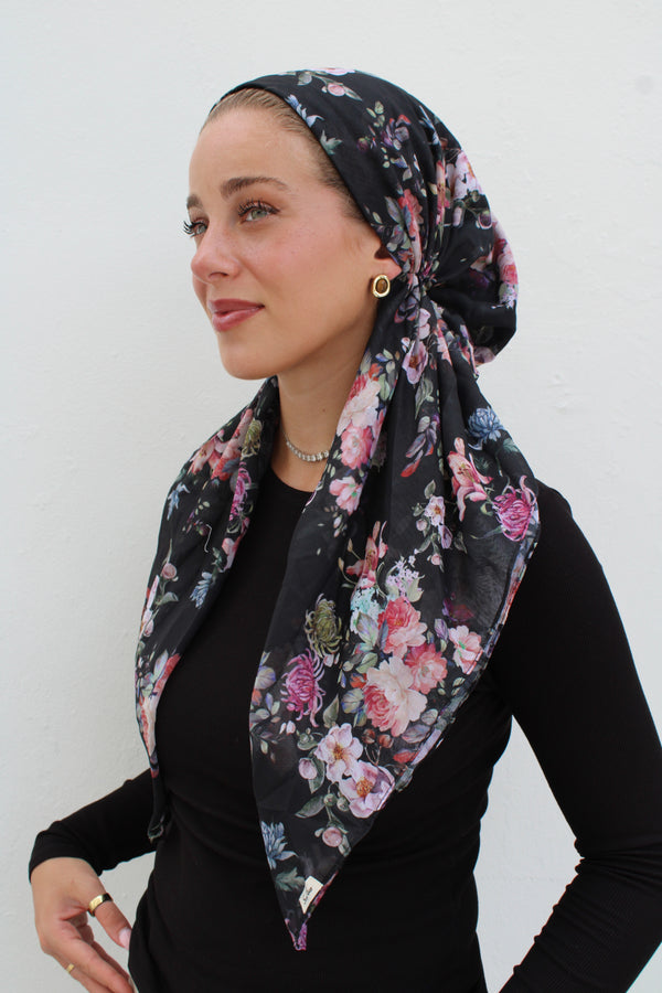 VERSATILE PRETIED Magnolia Bloom (WITH VELVET GRIP)