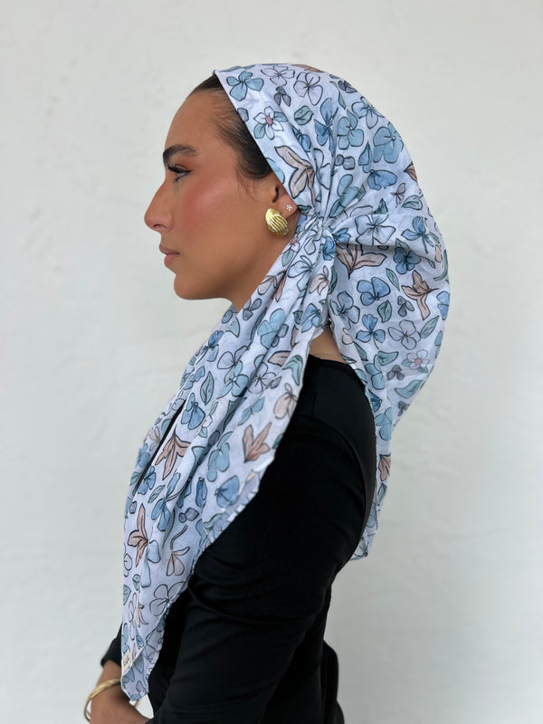 VERSATILE PRETIED Ditsy Winter Floral (WITH VELVET GRIP)