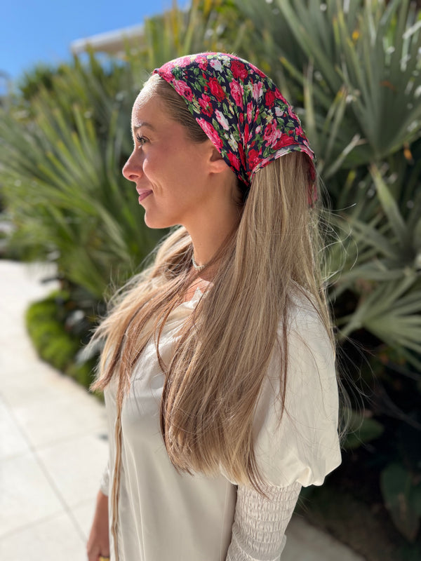 Red Rose Bouquet Bandana