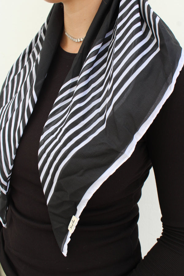 VERSATILE PRETIED Stripped Black (WITH VELVET GRIP)