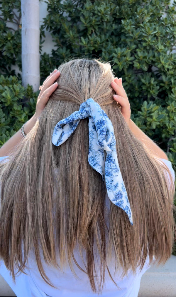 WRAP SCARF Blue French Toile