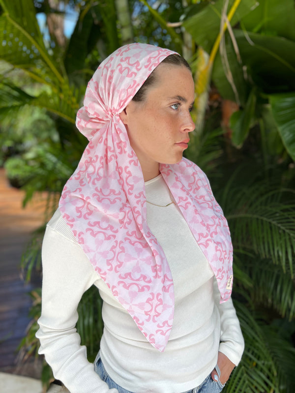 VERSATILE PRETIED Abstract Pink Tile Head Scarf (WITH VELVET GRIP)